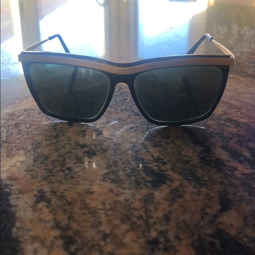 Vintage Ray Ban Olympian Black Matte Gold 80s B&L